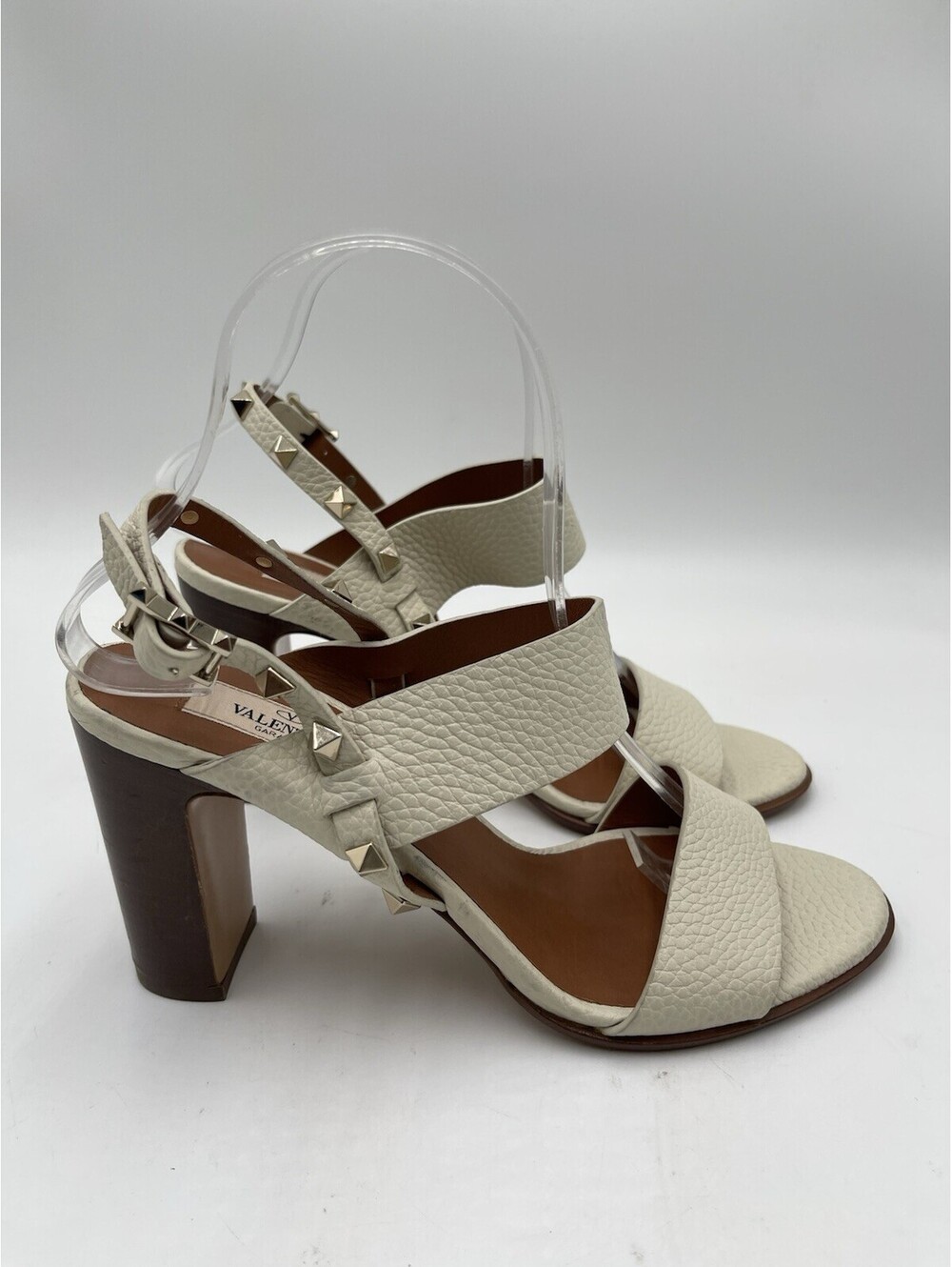 Valentino Garavani Rockstud slingback sandals ivory pebbled leather Size 38